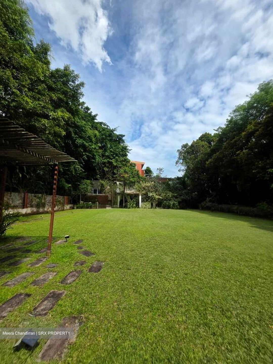 Ridout Road (D10), Detached #565980031